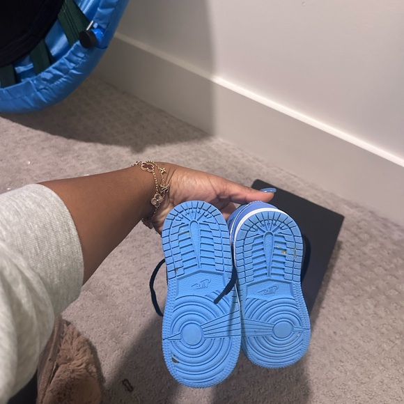 Air Jordan 1s Toddler - Picture 3 of 4